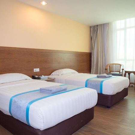 Td Mutiara Hotel Semporna Exterior foto