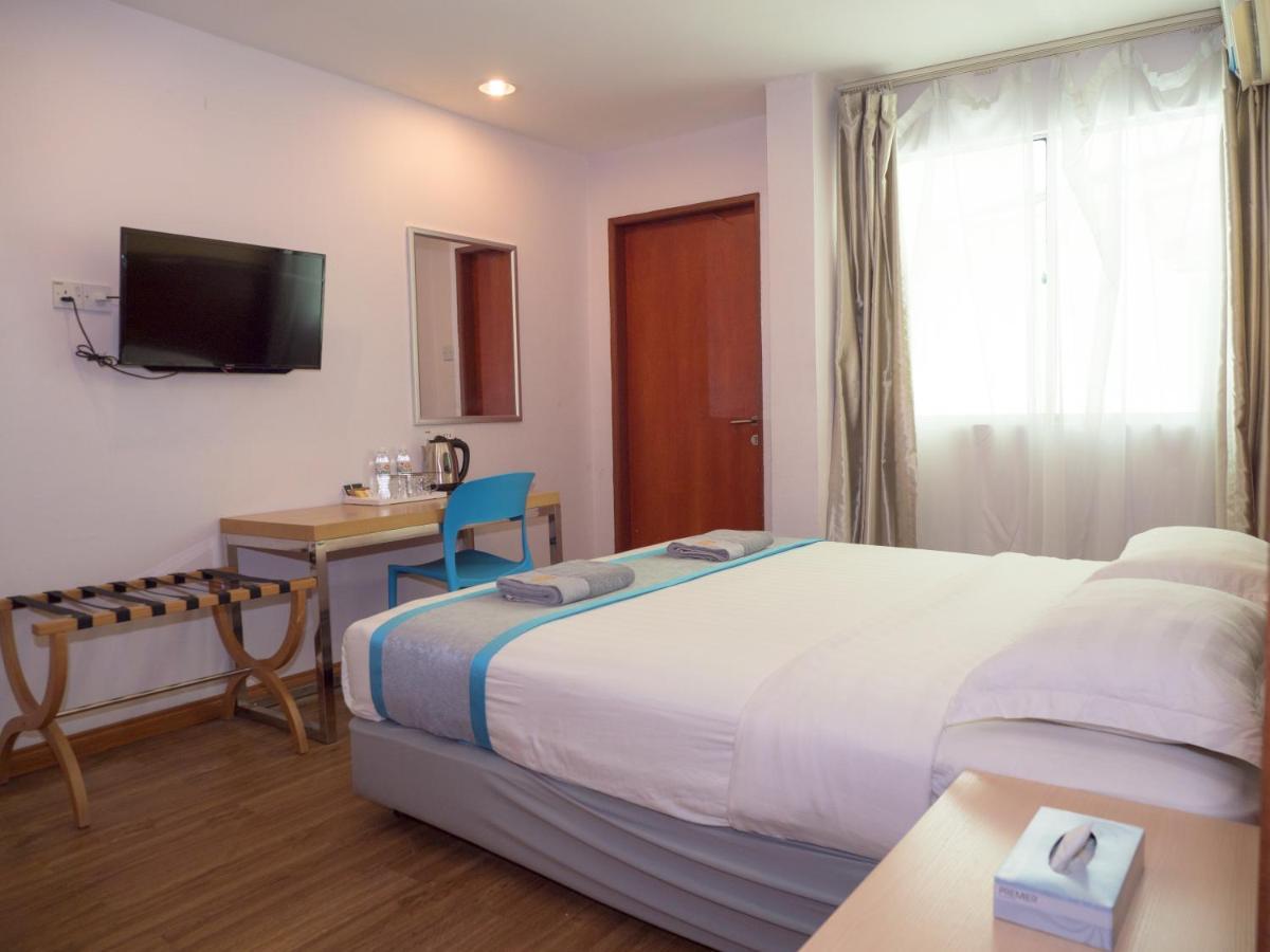 Td Mutiara Hotel Semporna Exterior foto