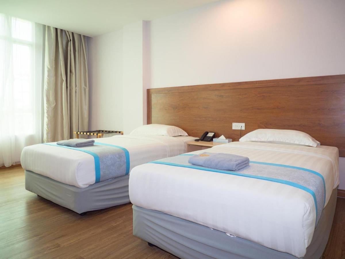 Td Mutiara Hotel Semporna Exterior foto