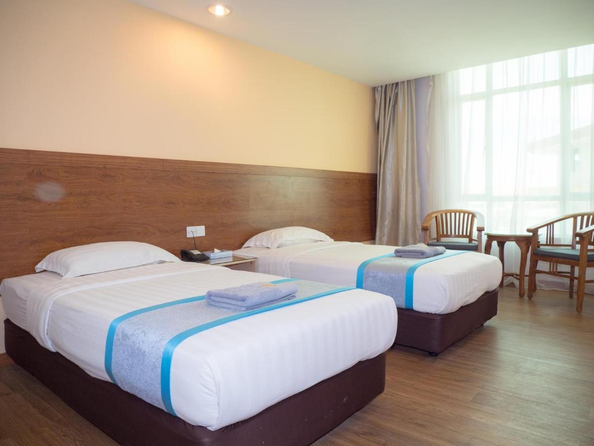 Td Mutiara Hotel Semporna Exterior foto