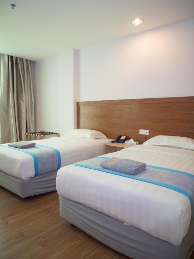 Td Mutiara Hotel Semporna Exterior foto