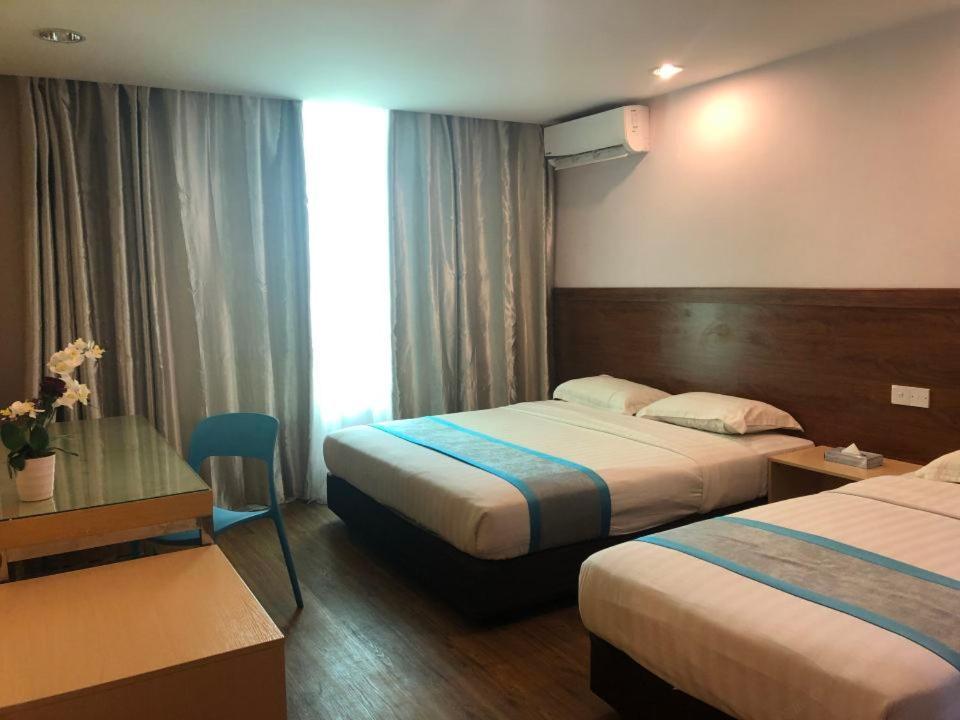 Td Mutiara Hotel Semporna Exterior foto