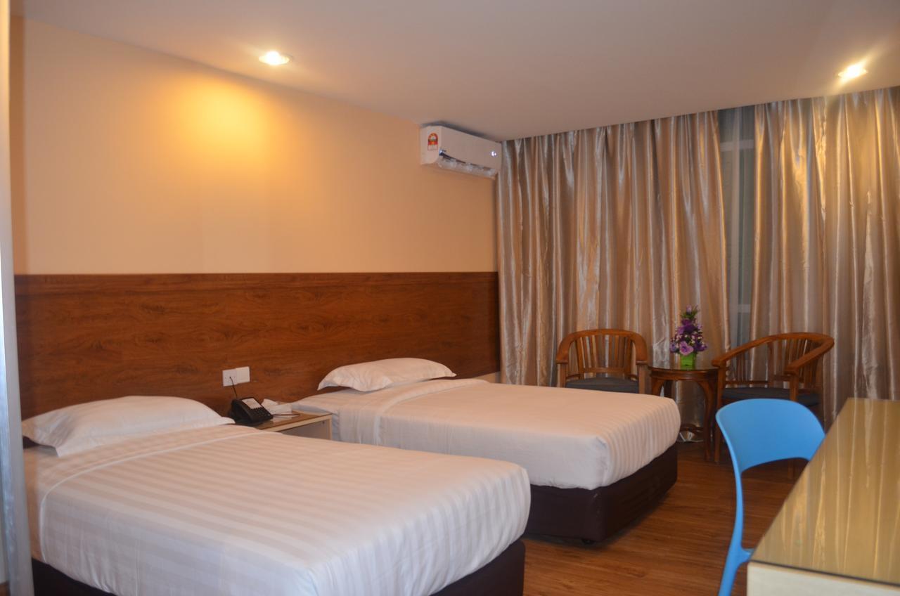 Td Mutiara Hotel Semporna Exterior foto