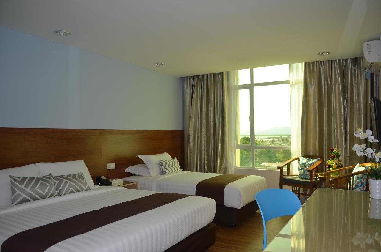 Td Mutiara Hotel Semporna Exterior foto