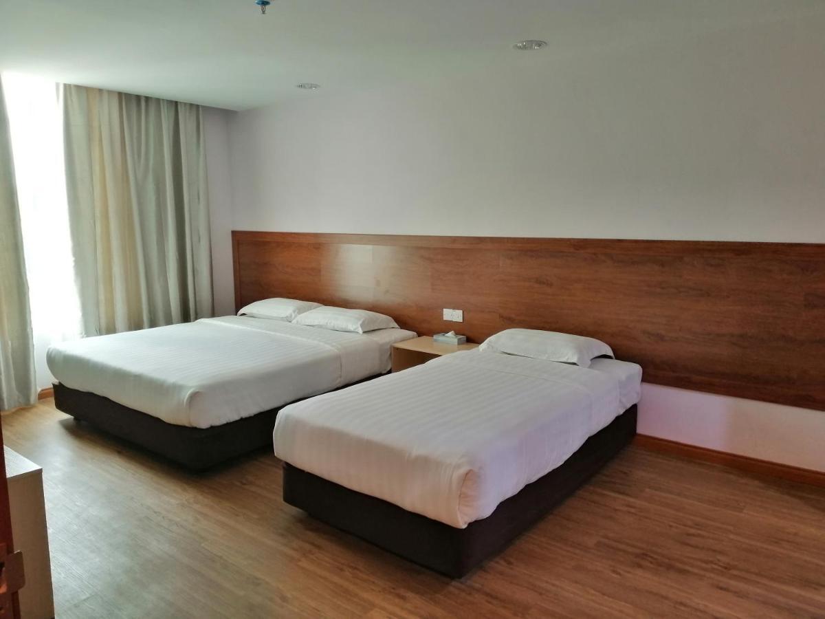 Td Mutiara Hotel Semporna Exterior foto