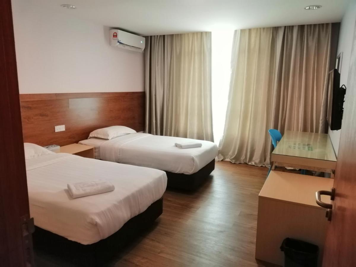 Td Mutiara Hotel Semporna Exterior foto